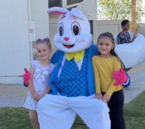 Kids posing with Easter Bunny 