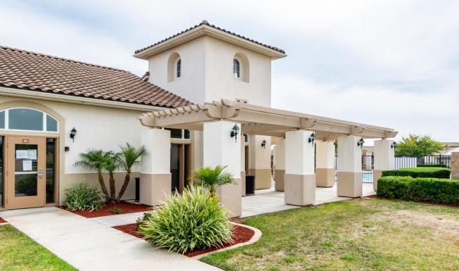 South Mesa I leasing center