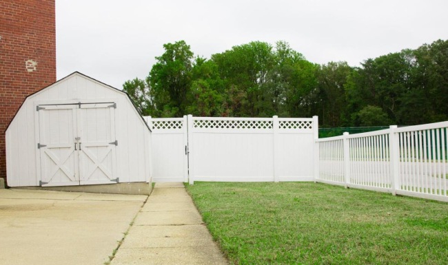 a white fence and a white fence