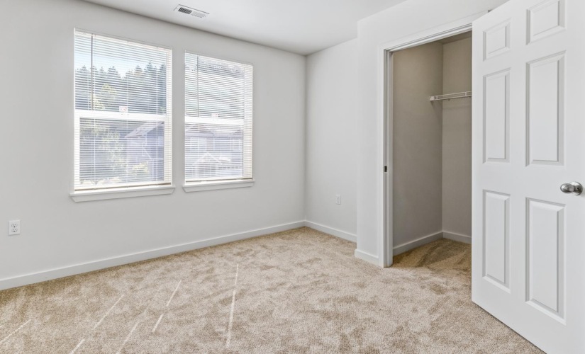 CV8 4 Bed | 2 Bath