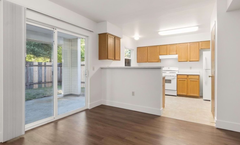 EA77 3 Bedrooms | 2.5 Bathrooms