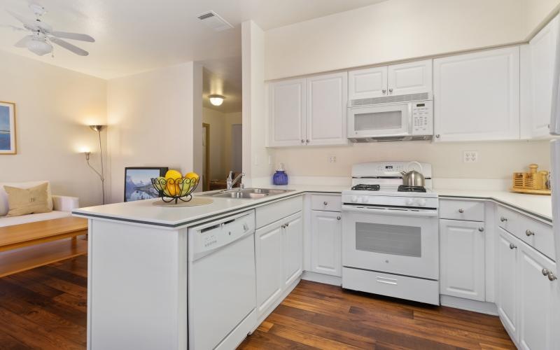 c-shaped kitchen with serving counter